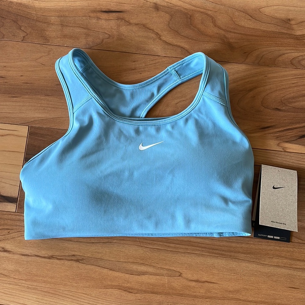 NWT Nike sports bra